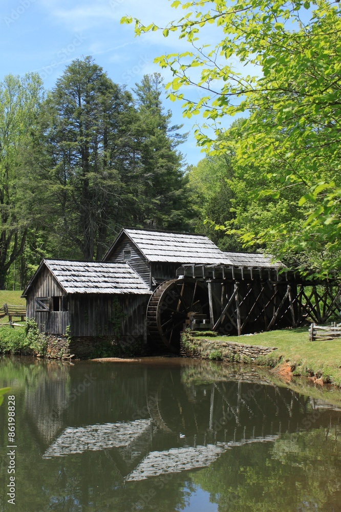 Partie an der berühmten Mabry Mill in den Bergen von Virginia Partie an der berühmten Mabry Mill in den Bergen von Virginia