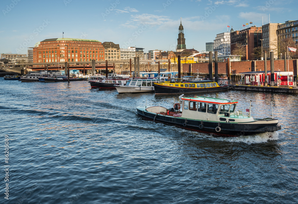 Fototapeta premium Hamburg Elbe Harbor