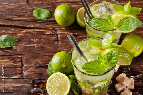 Mojito drinks on wooden planks