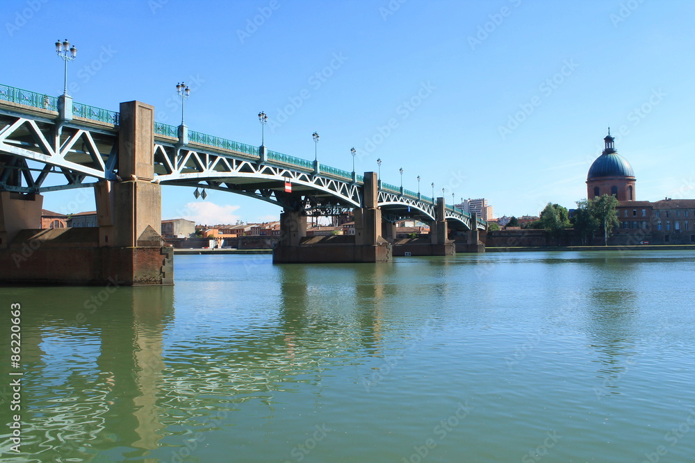 Pont Saint Pierre à Toulouse, France