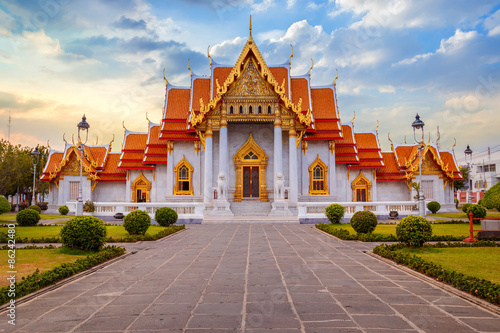 Wat Benchamabophit - the Marble Temple in Bangkok, Thailand © coward_lion