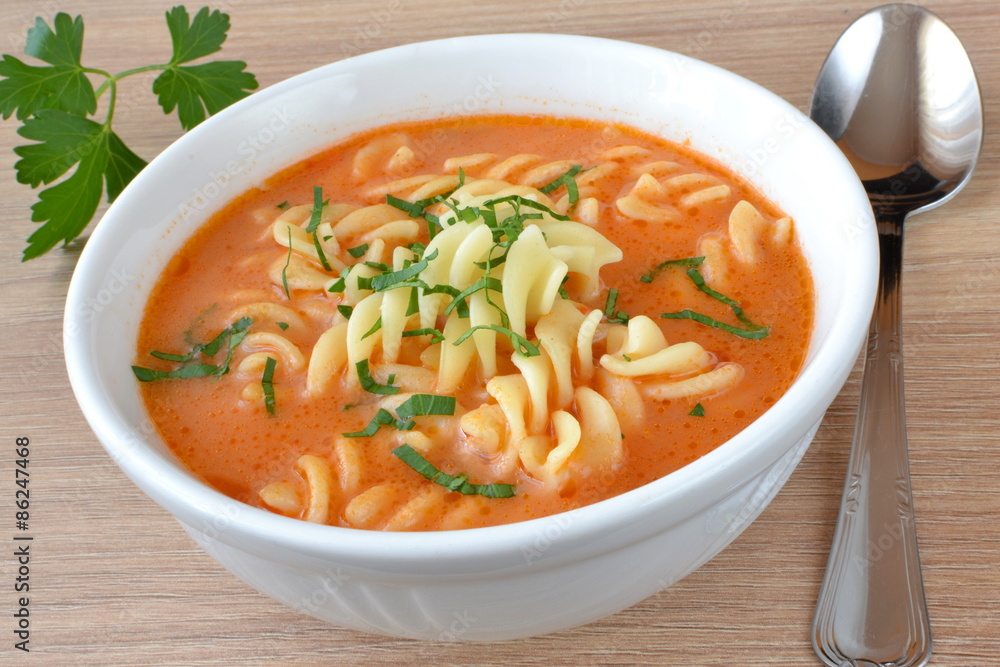 zupa pomidorowa z makaronem zupa pomidorowa z makaronem