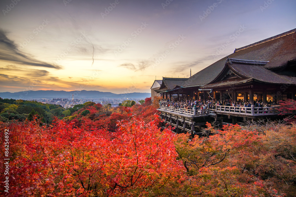 sunset view of kiyomizu dera temple