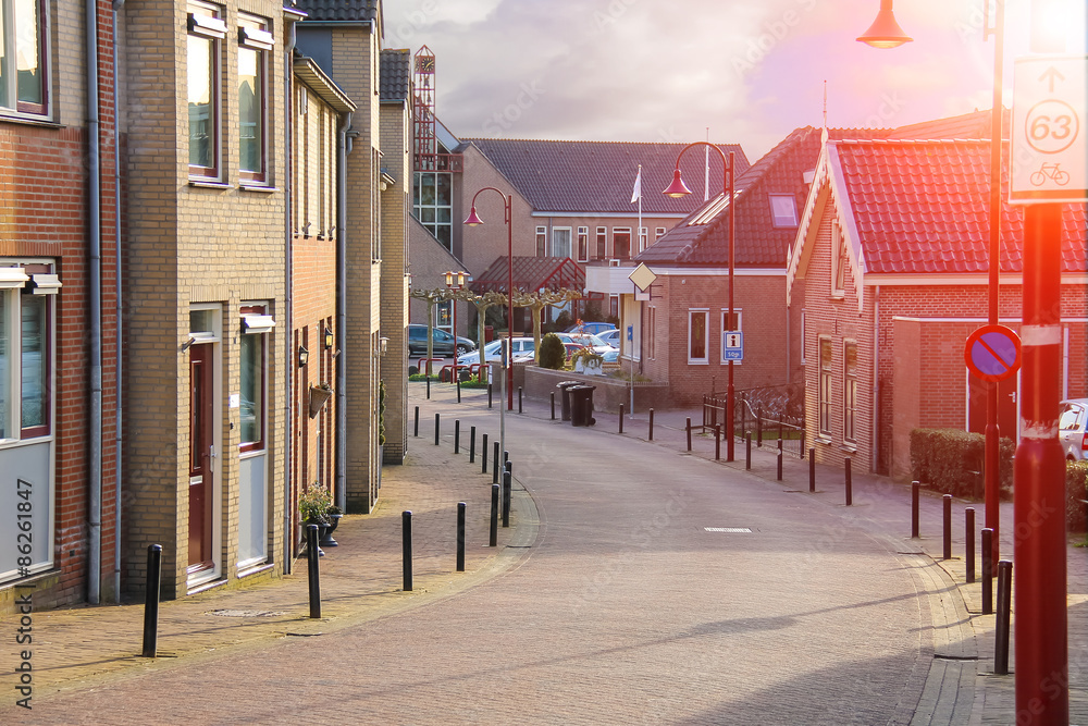 Obraz premium Street in the Dutch town on a sunny day