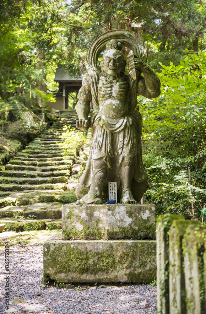 Fototapeta premium 大分県 両子寺の仁王像
