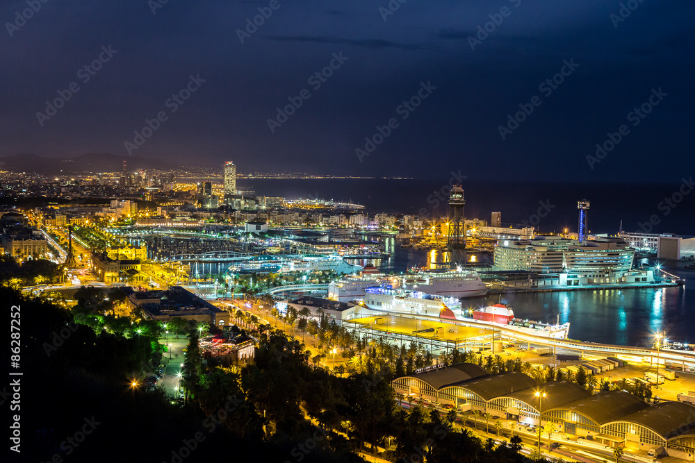Obraz premium Panoramiczny widok na Barcelonę
