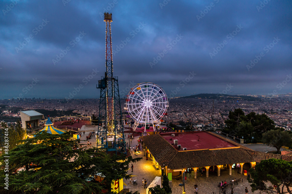 Naklejka premium Carrousel in Tibidabo Amusement Park in Barcelona