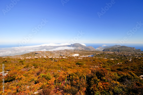 Table Mountain in Cape Town © demerzel21