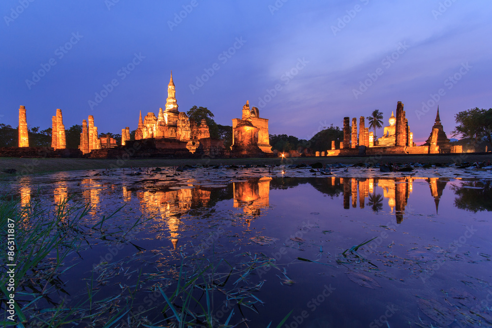 Obraz premium Sukhothai historical park, the old town of Thailand in 800 years ago