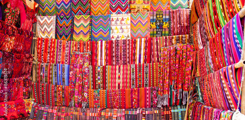 Chichicastenango Mercato -  Guatemala photo