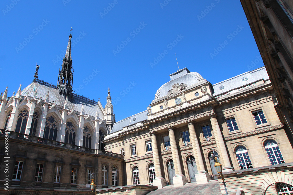 Fototapeta premium Paris / Sainte Chapelle et Palais de justice