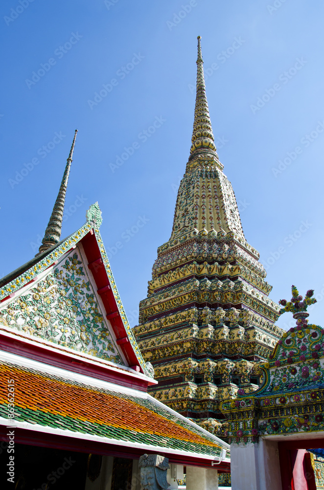 Fototapeta premium reclining buddha temple (Wat Pho)