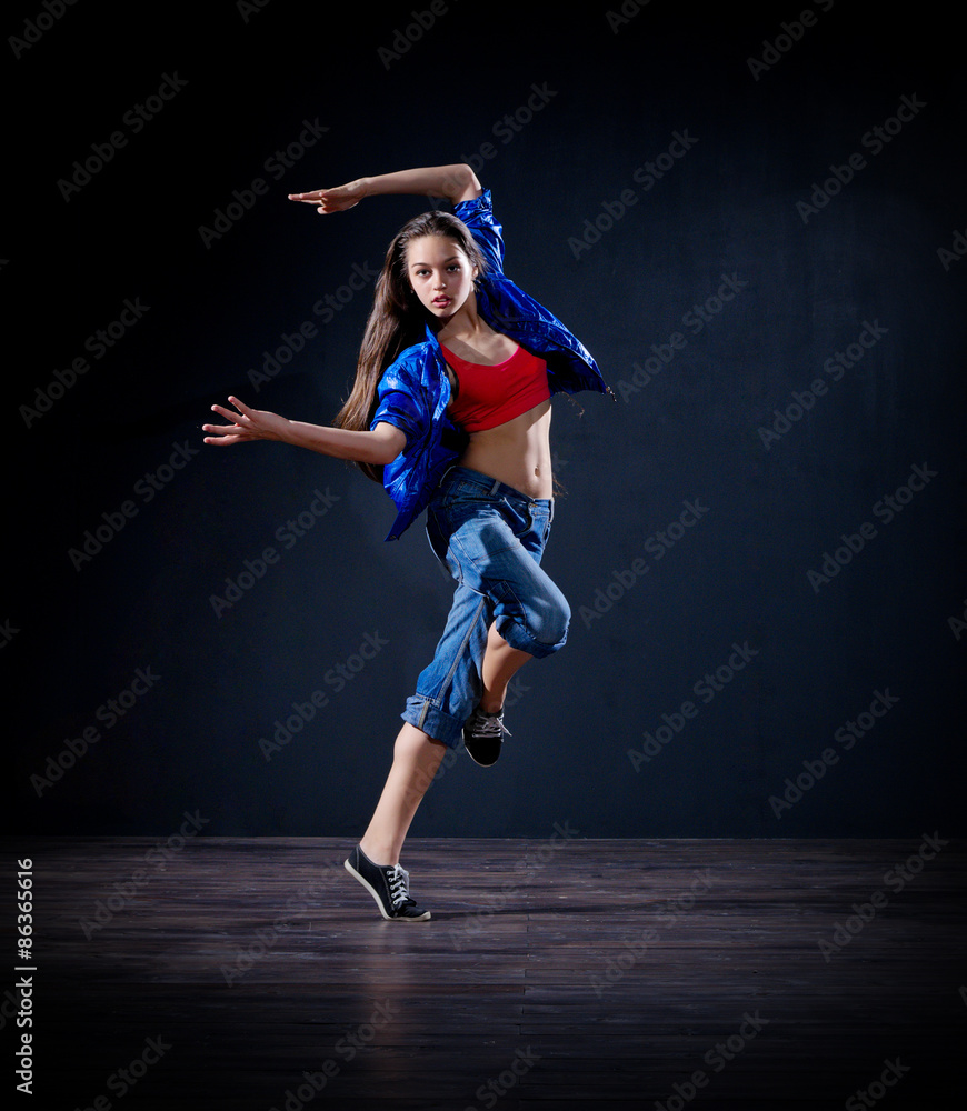 Modern dancer girl (normal ver)