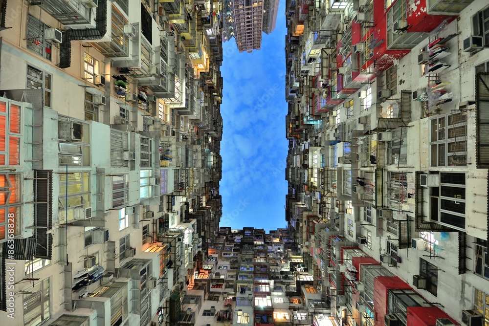 Fototapeta premium 香港の密集した高層マンション
