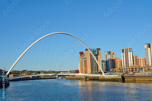Bridge on Tyne River, Newcastle, England © nyiragongo