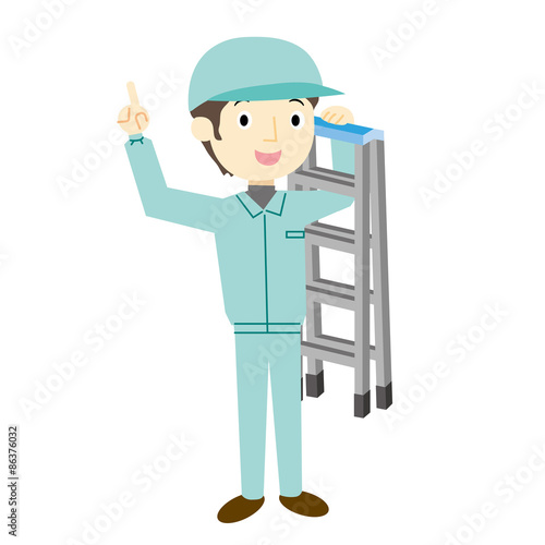 脚立を持った作業員の男性

