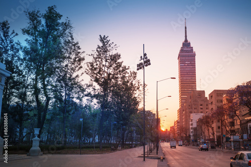 Foto Juarez Avenue near central Alameda park, Mexico