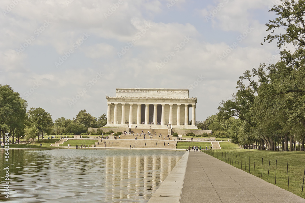 The Lincoln Memorial & Reflecting Pool, National Mall, Washington 