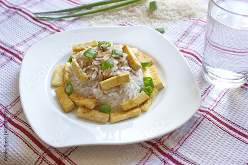 basmati rice with roasted pieces of tofu