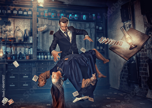 Картината върху платно Magic moment - girl levitates