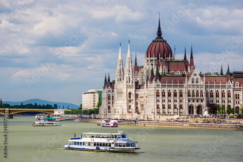 Canvas Print Budapest Parliament - Budapest - Hungary