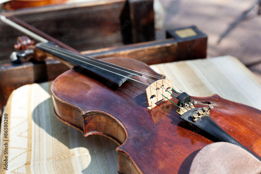 Fototapeta premium Violin and fiddle stick