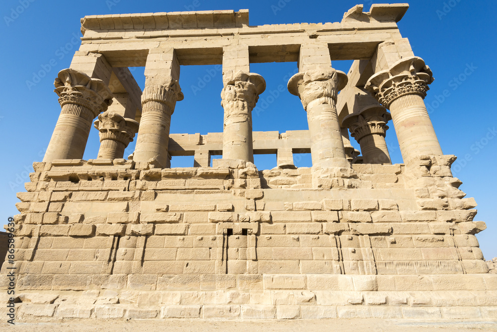Fototapeta premium Trajan's Kiosk on Agilika island, Aswan (Egypt)