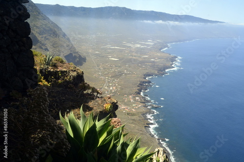 Costa de El Golfo desde el mirador de la Peña. El Hierro. Canarias