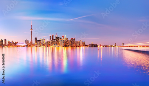 Panorama of Toronto skyline at twilight in Ontario, Canada © Javen