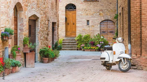 Obraz Włoskie ulice w toskańskim miasteczku i popularny singiel