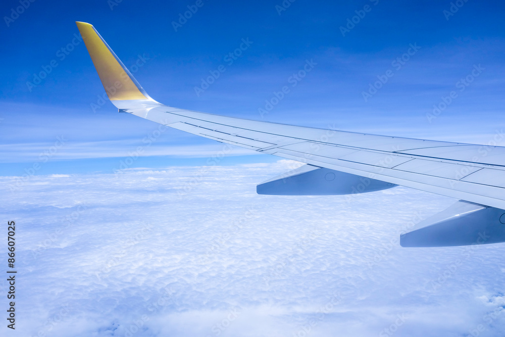 Obraz premium view from the window when airplane flying in the cloud