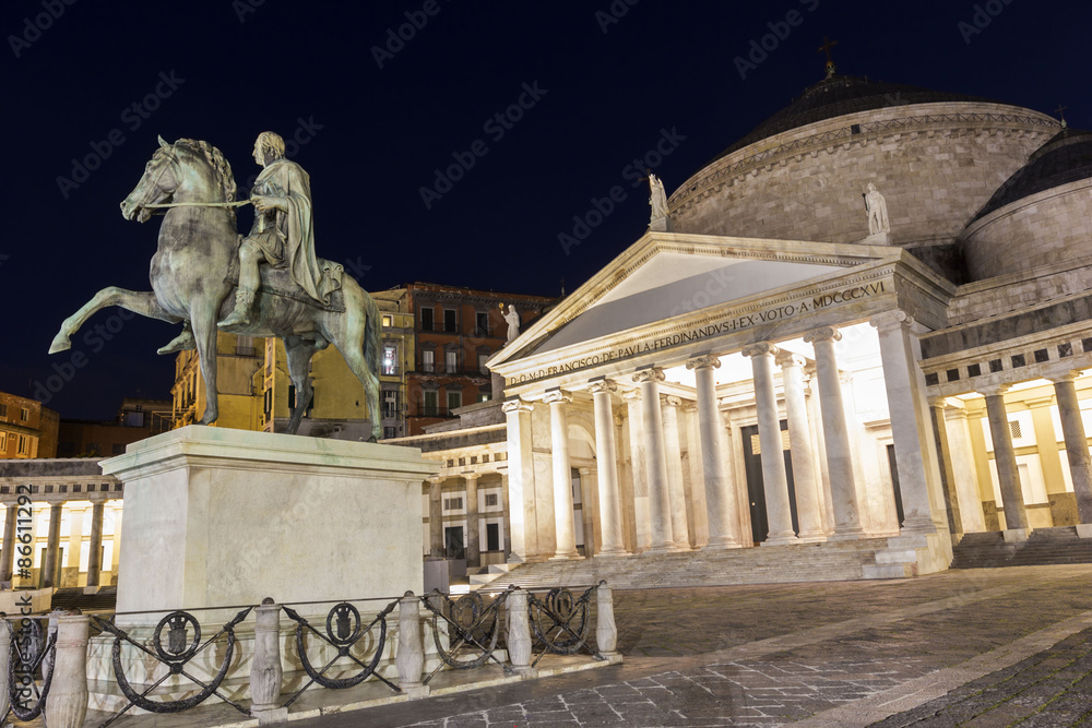 Fototapeta premium Basilica Reale San Francesco di Paola in Naples, Italy