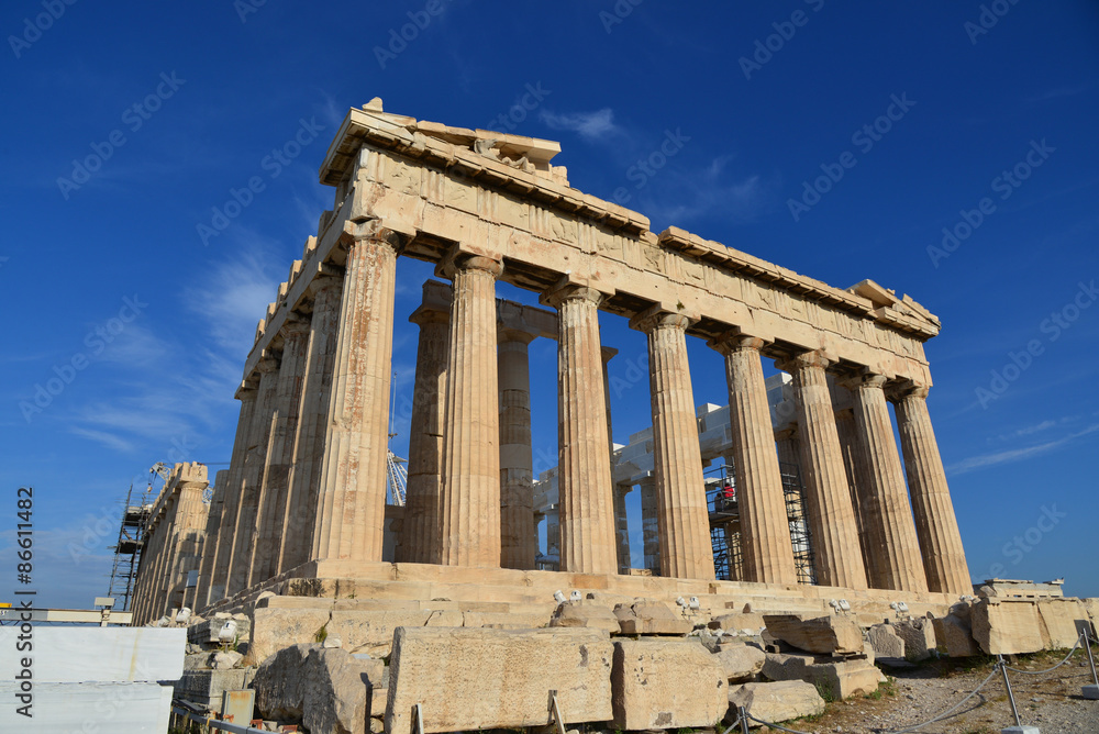 Le Parthénon sur la colline de L'Acropole à Athènes