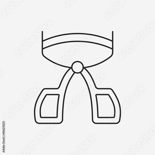 Eyelash curler line icon