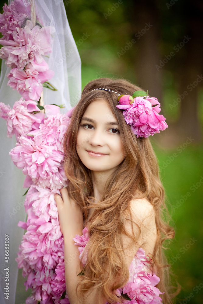 Fototapeta premium Girl in flowers