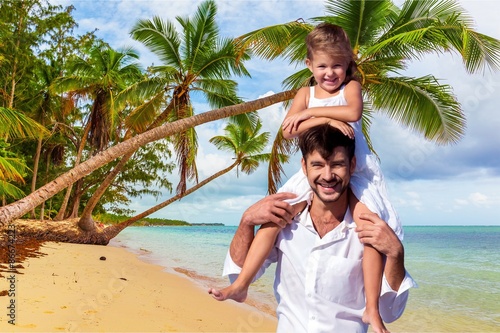 Wallpaper Mural Beach, scene, sunlight. Torontodigital.ca