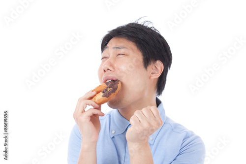 ドーナツ 食べる お菓子 笑顔 男性 