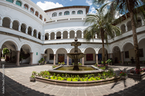 Visit of the presidential palace in Quito photo