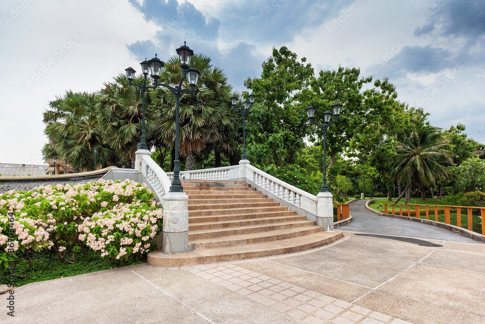 Fototapeta premium Treppe im Benjakiti Park