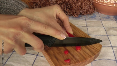 Cutting of hot pepper