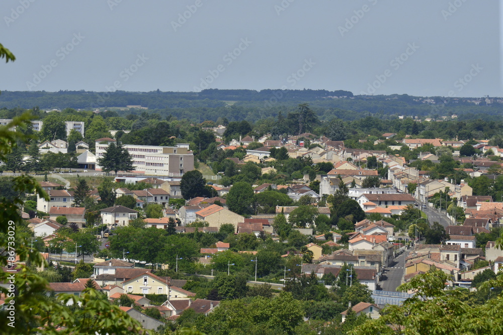 L'une des zones résidentielles et modernes de la basse ville d'Angoulême