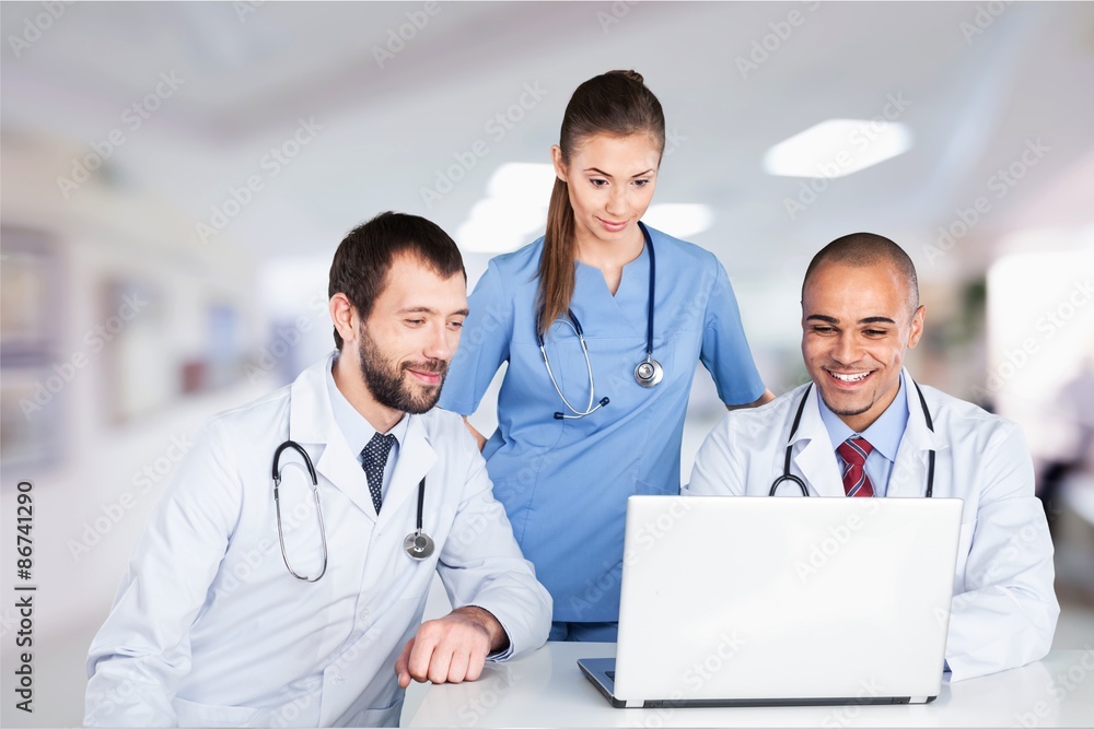 © BillionPhotos.com - Doctor, Healthcare And Medicine, Computer.