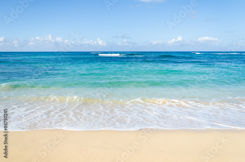 Ocean and tropical sandy beach background © ellensmile