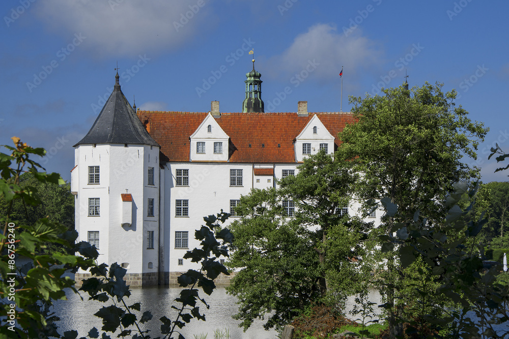 castle watercastle Glücksburg