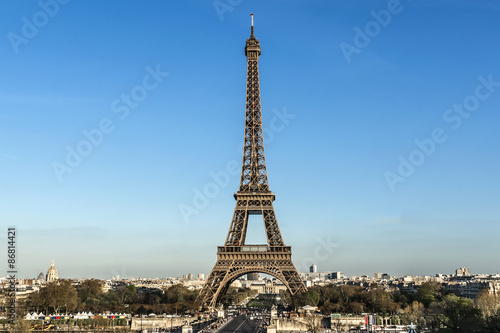Fototapeta Naklejka Na Ścianę i Meble -  Eiffel Tower (La Tour Eiffel). Paris, France. 