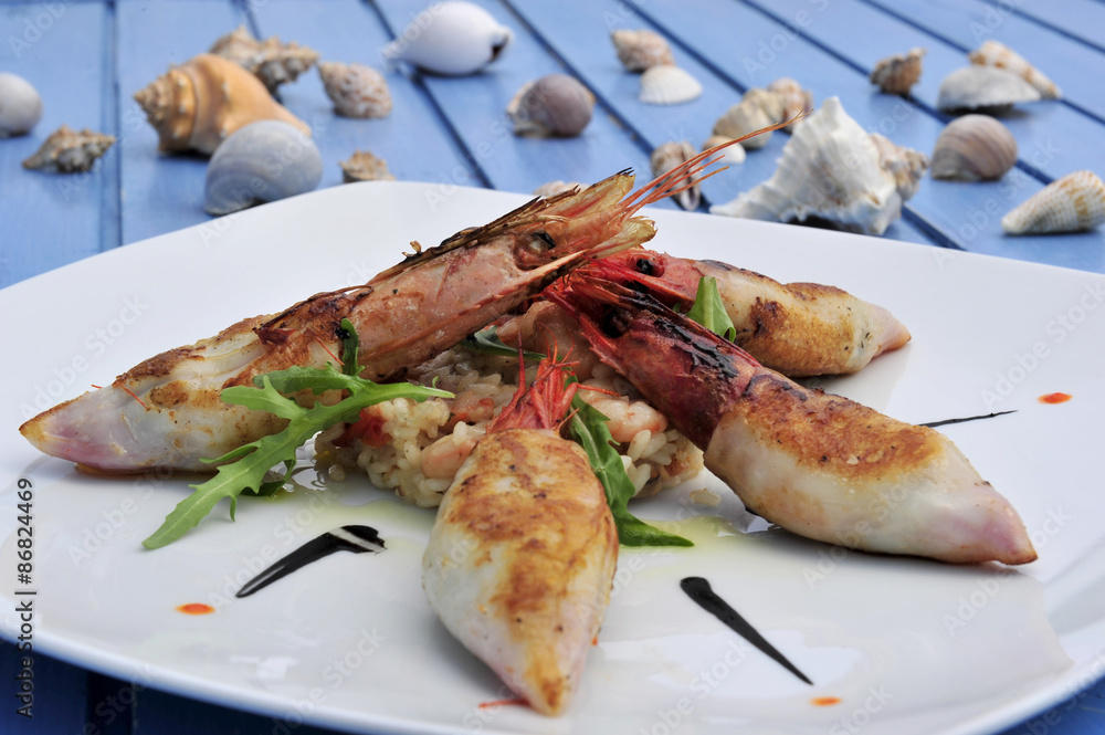 Grilled squid and red shrimp