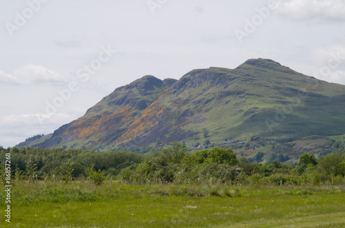 Wallpaper Mural ochil hill range Torontodigital.ca