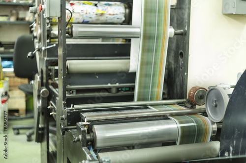 Printing labels on offset machine