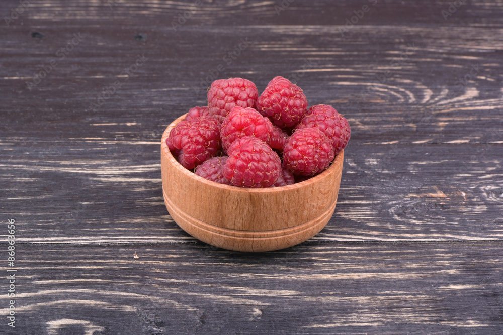 Φωτογραφία Raspberries in a bowl