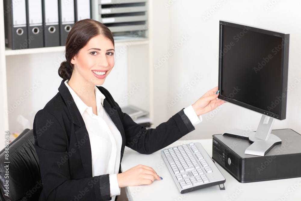 Geschäftsfrau am Computer